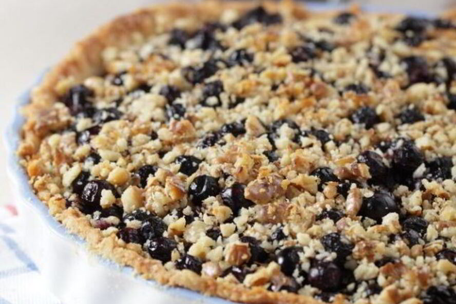 Рецепт ароматный пирог с лесными ягодами