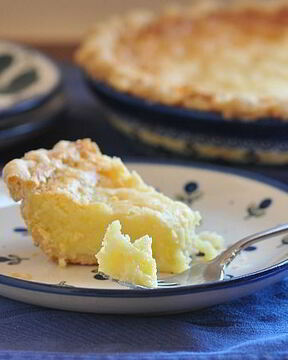 Кефирный пирог в мультиварке