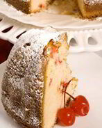 Пирог с консервированной вишней