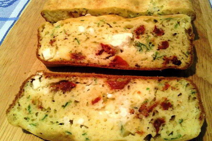 Рецепт пирог с вялеными помидорами, брынзой и зеленью