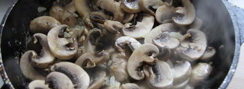 блинчатые пирожки с грибами улитки. Шаг 5