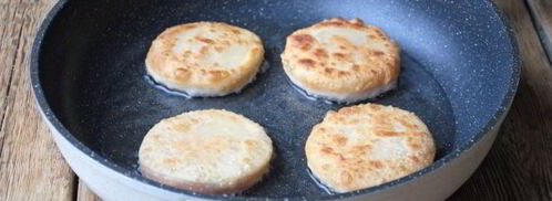 пирожки бомбочки с творогом и помидорами. Шаг 14