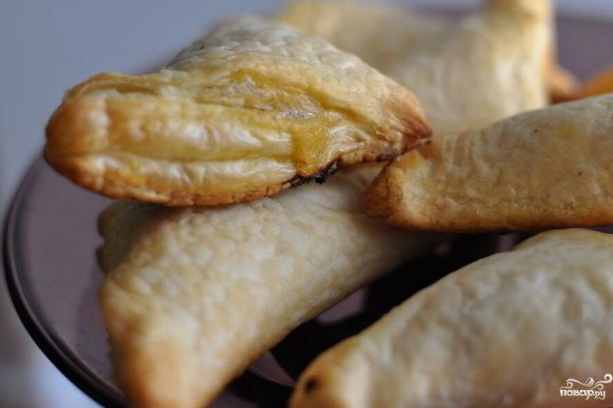 Рецепт пирожки из слоеного теста с капустой