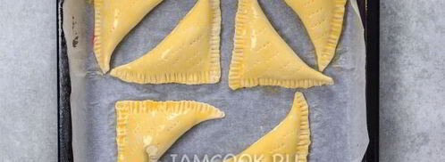 пирожки из слоеного теста с клубникой. Шаг 12