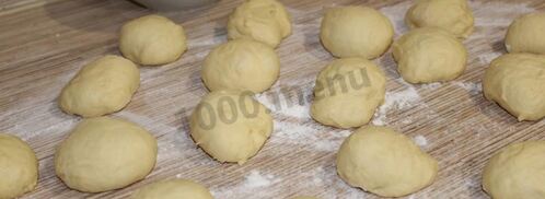 пирожки с клубникой из дрожжевого теста в духовке. Шаг 20