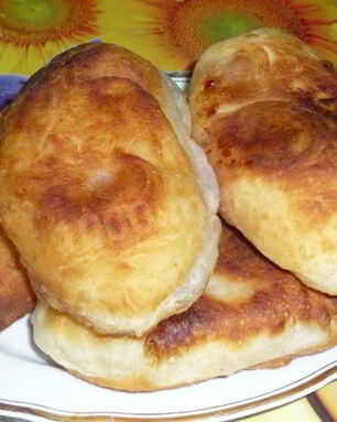 Пирожки с клубникой на кефире