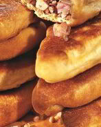 Пирожки с квашеной капустой и утиными шкварками