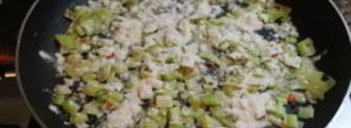 пирожки с сюрпризом. Шаг 3