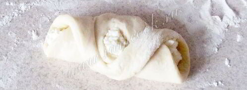 пирожки с творогом из дрожжевого теста. Шаг 11