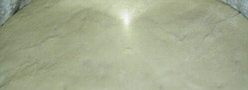 пирожки с яблоками и изюмом на сковороде. Шаг 3