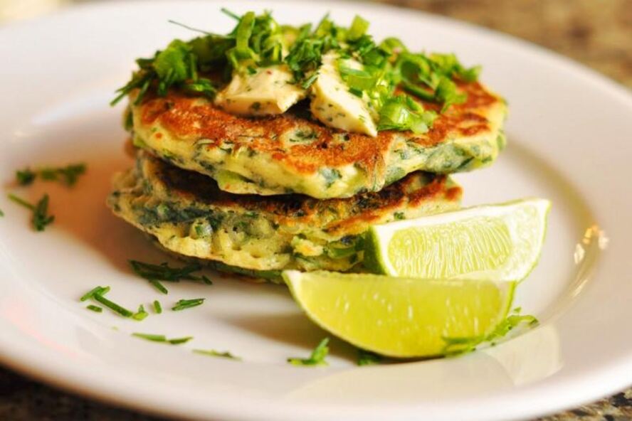 Рецепт пирожки с зеленым луком и яйцом