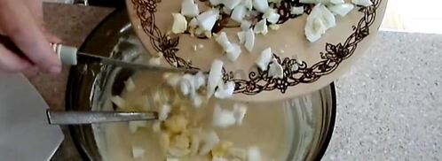 пирожки с зеленым луком и яйцом. Шаг 8