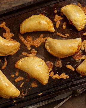 Пирожки с зеленым луком