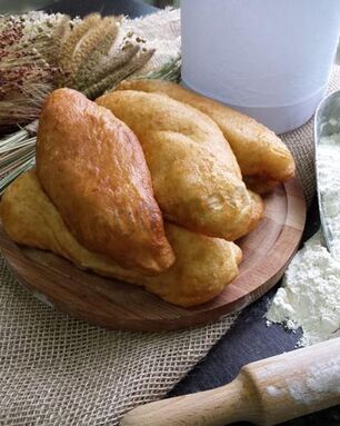 Пирожки жареные во фритюре с мясным фаршем и укропом