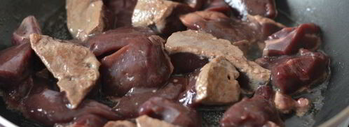 слоеные пирожки с куриной печенью. Шаг 3