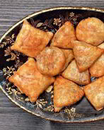 Слоеные пирожки с печенью цесарки