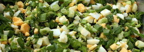 слоеные пирожки с яйцом и зеленым луком. Шаг 2