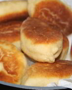 Содовые пирожки с капустой, луком и яйцом