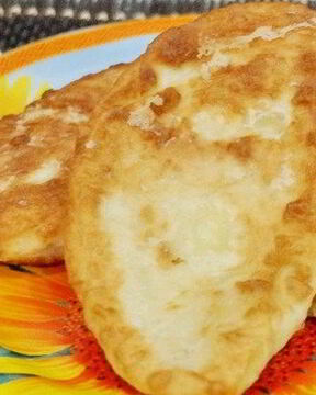 Жареные пирожки с творогом