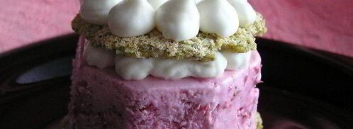 фисташковое пирожное с брусничным семифредо. Шаг 29