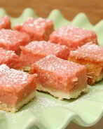 Лимонно-клубничные пирожные