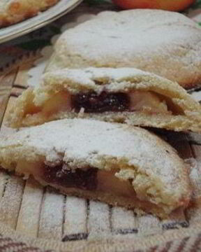 Песочные пирожные с яблоками