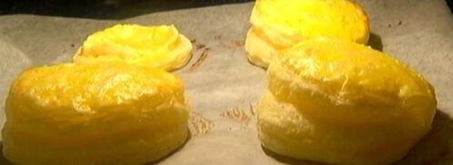 пирожные с кремом из маскарпоне, клубникой и базиликом. Шаг 7