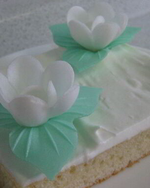 Цветущие пирожные