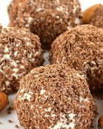 Творожные пирожные с финиками и шоколадом