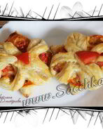 Мини-пиццы из слоеного теста