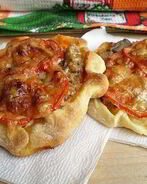 Пицца с фаршем и грибами