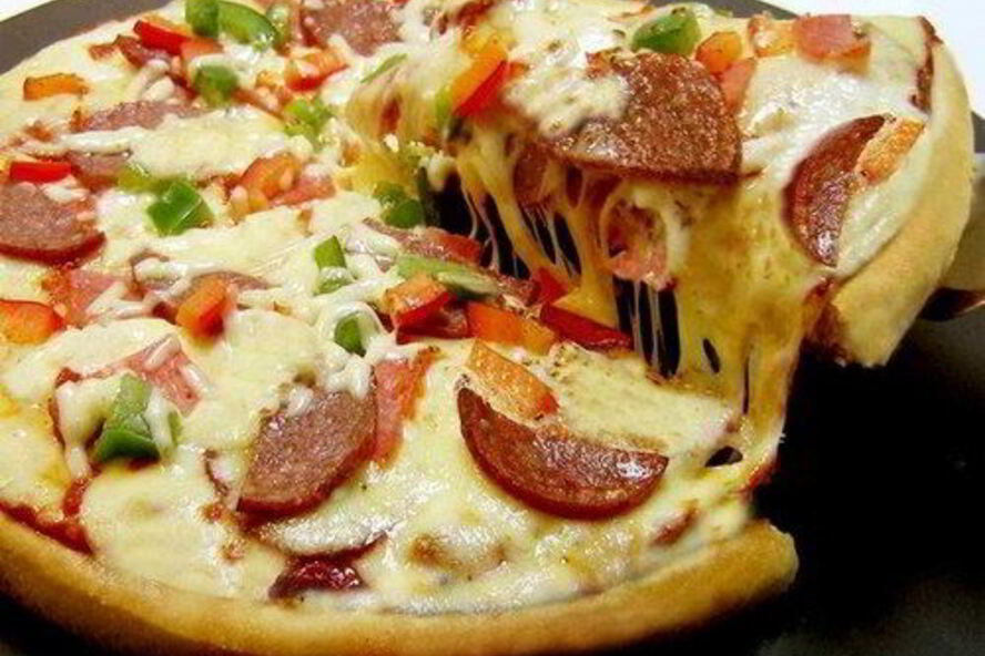 Рецепт пицца с грибами, сыром и итальянскими колбасками