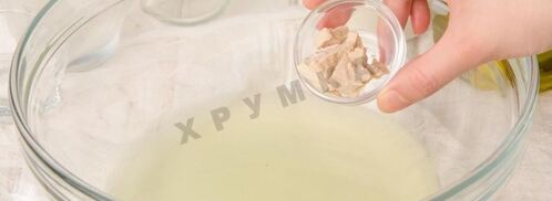 пицца с красной рыбой семгой на дрожжевом тесте. Шаг 2