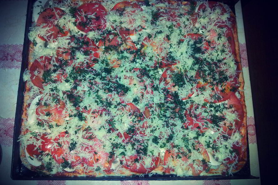 Рецепт пицца с шампиньонами, помидорами и укропом