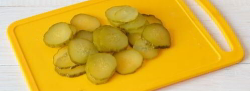 пицца с солеными огурцами. Шаг 7