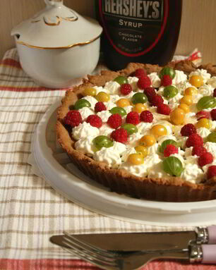 Пицца со свежими ягодами