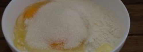 коврижка с вареньем на кефире. Шаг 3