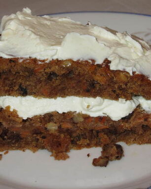 Морковная коврижка с кремом из сливочного сыра