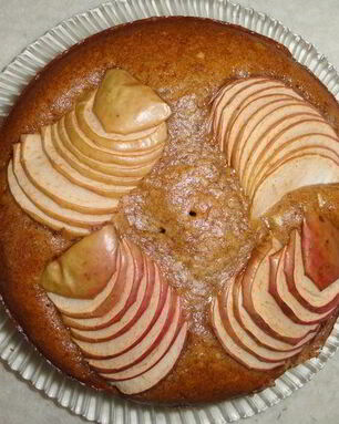 Постная коврижка с яблоками и корицей