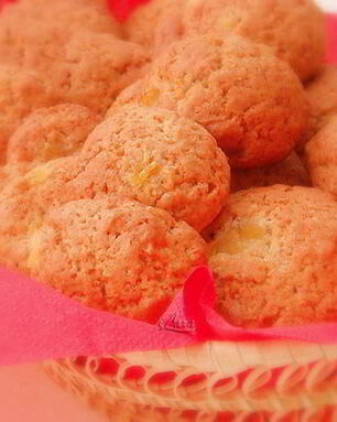 Прянички с ананасом и орехами