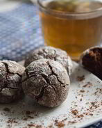 Шоколадные пряники с трещинками