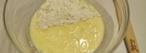 пышки на кефире, жаренные на сковороде. Шаг 3