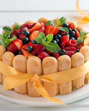 Изысканная шарлотка с манго и заварным кремом