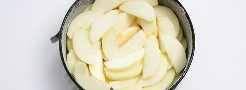 шарлотка из яблок. Шаг 4