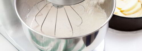 шарлотка из яблок. Шаг 6