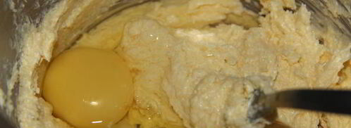 шарлотка с ежевикой. Шаг 5