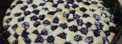 шарлотка с ежевикой. Шаг 8