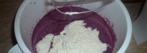 шарлотка с вареньем в мультиварке. Шаг 4