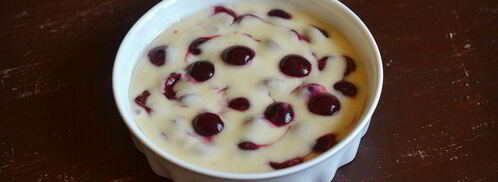 шарлотка с вишней. Шаг 9