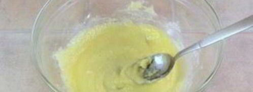 шарлотка с яблоками открытая. Шаг 2